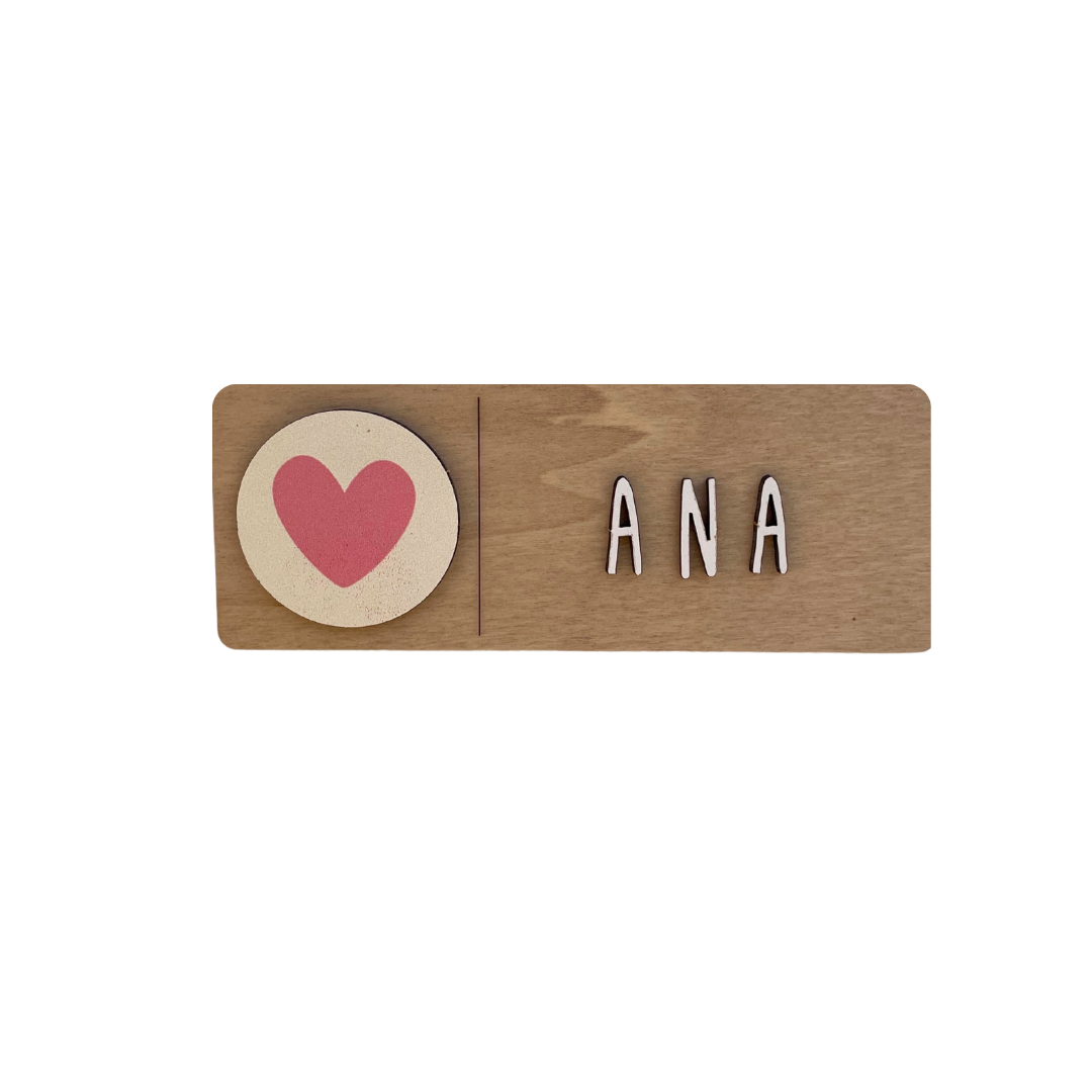 Placa decorativa madera con charms a elegir