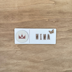 Placa decorativa blanca con charms a elegir